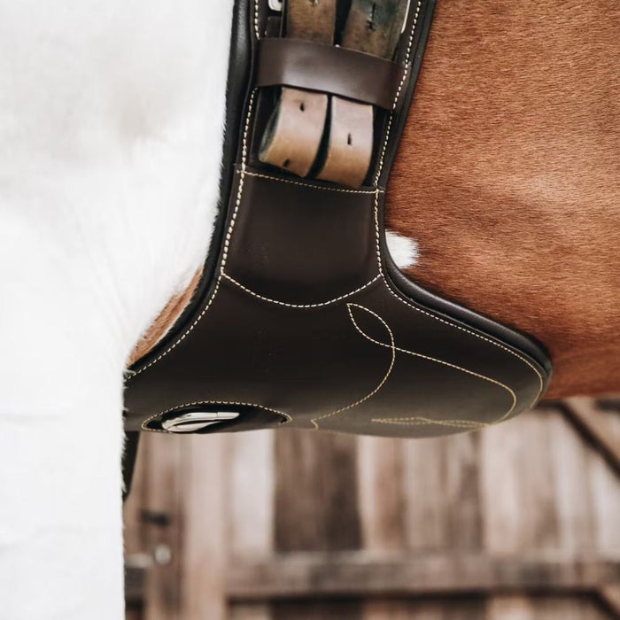 Kentucky Horsewear Short Stud Guard Girth Example
