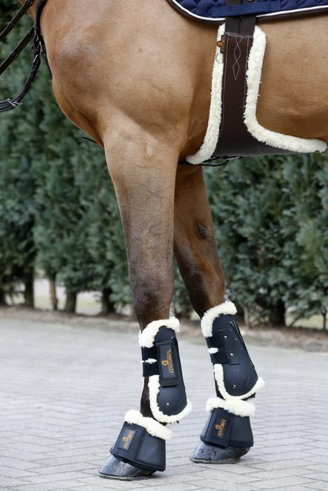Kentucky Horsewear Stud Guard Girth with Artificial Skeepskin